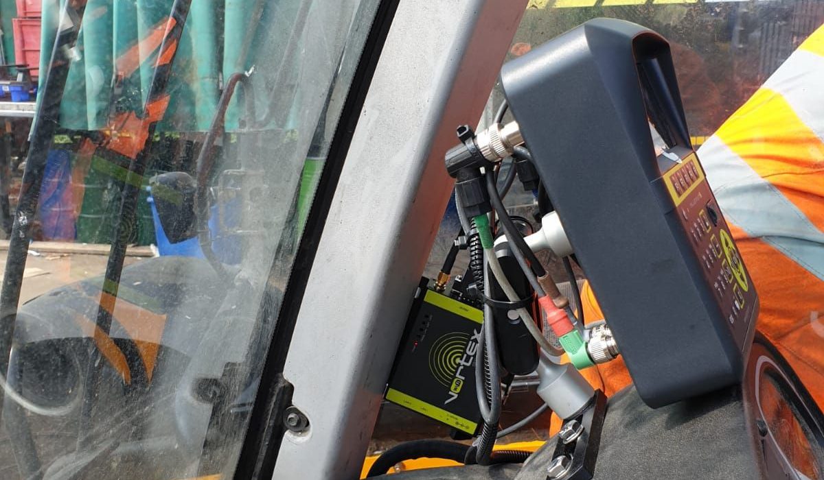 Recent install on a JCB teletruck including wireless data to the Weighbridge, customer can monitor individual and multiple loads.