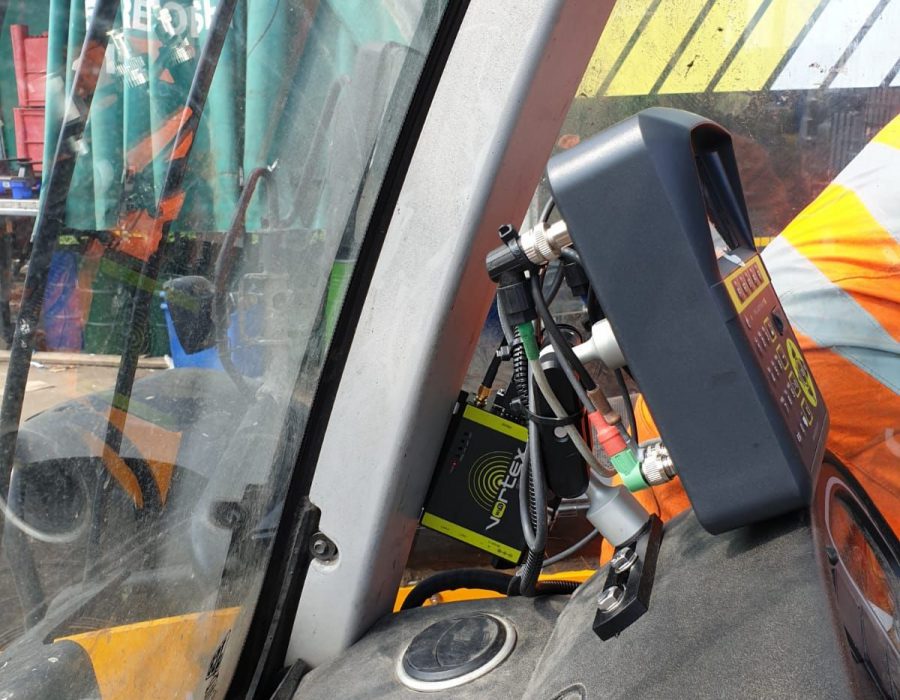 Recent install on a JCB teletruck including wireless data to the Weighbridge, customer can monitor individual and multiple loads.