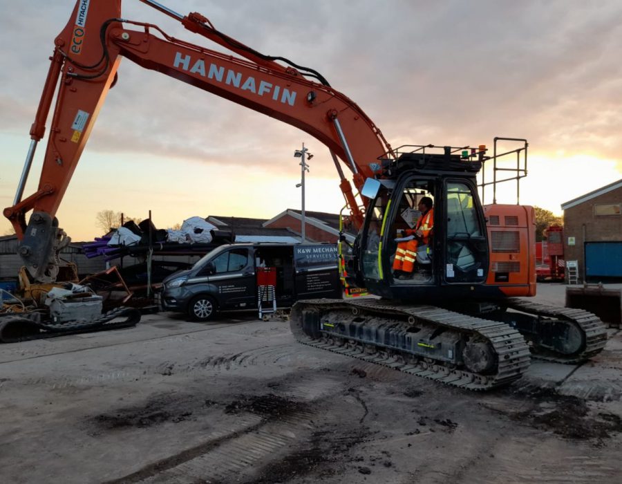 Xwatch XW2 installs carried out on a Hitachi ZX135 & Hitachi ZX225