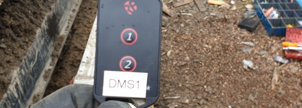 Humber Bridge as a backdrop for this Xwatch XW2 rated capacity indicator c/ w height limit on a Volvo EWR150e with TAB boom.