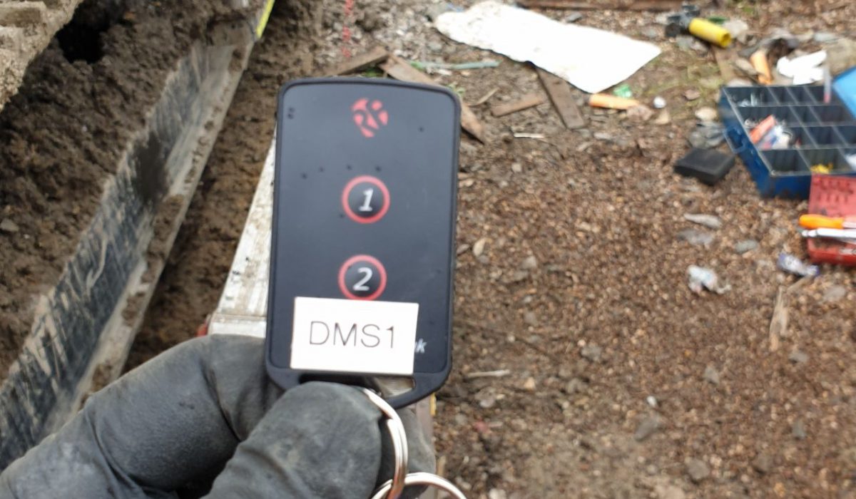 Humber Bridge as a backdrop for this Xwatch XW2 rated capacity indicator c/ w height limit on a Volvo EWR150e with TAB boom.