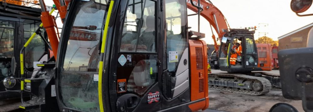 Xwatch XW2 installs carried out on a Hitachi ZX135 & Hitachi ZX225