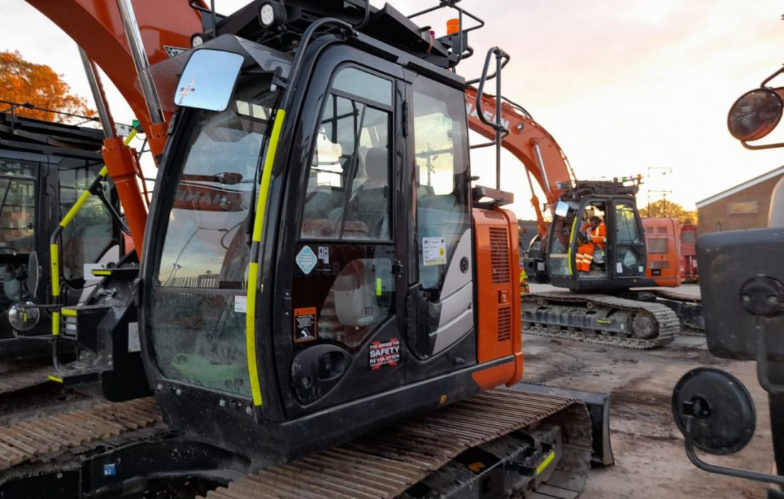 Xwatch XW2 installs carried out on a Hitachi ZX135 & Hitachi ZX225