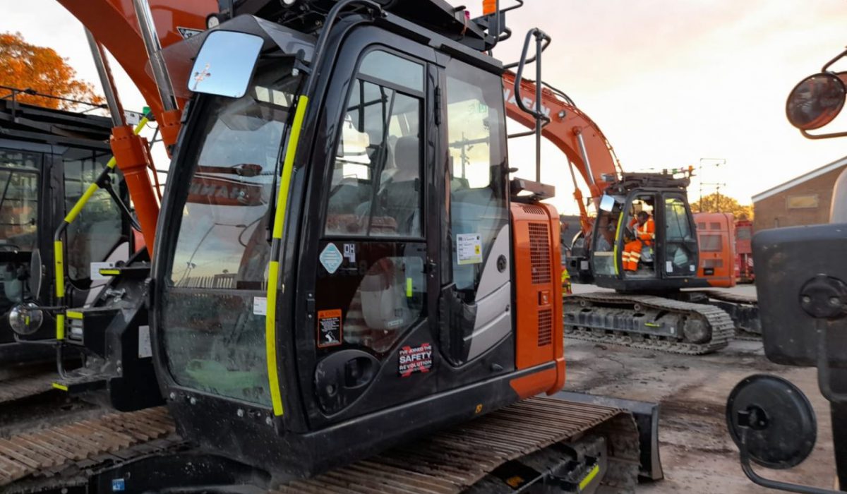 Xwatch XW2 installs carried out on a Hitachi ZX135 & Hitachi ZX225