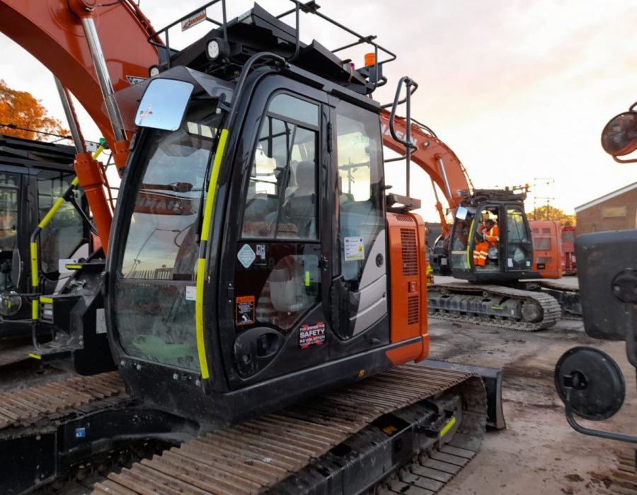 Xwatch XW2 installs carried out on a Hitachi ZX135 & Hitachi ZX225